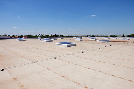 The Benefits and Advantages of Flat Roofing for Homes and Businesses